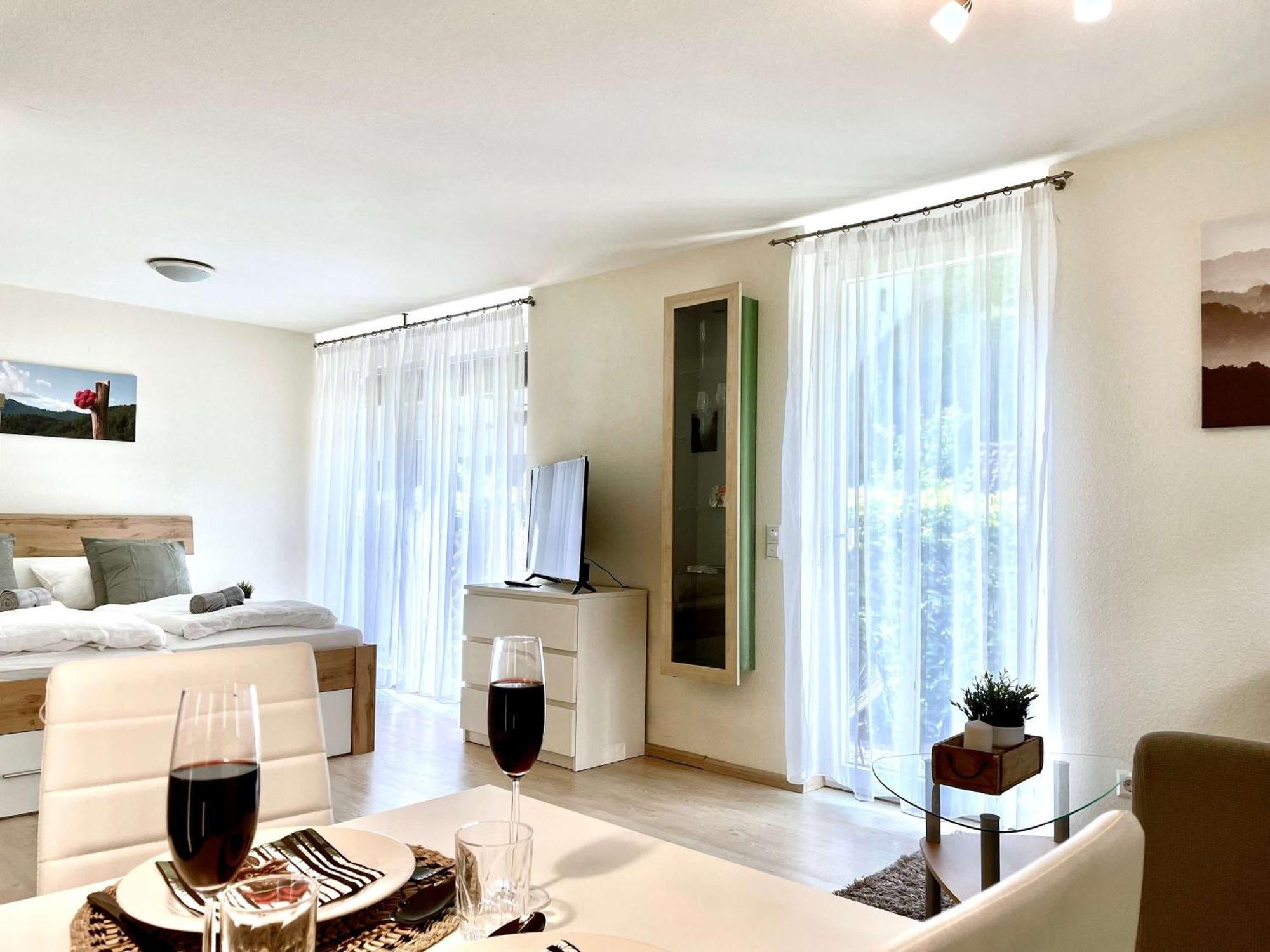 Relaxapartments Black Forest Diamond Direkt An Der Hornberger Freilichtbuehne - Sonnenterrasse Mit Blick Auf Das Hornberger Schloss, Schnelles Internet, Fuer Bis Zu 2 Personen Exterior photo